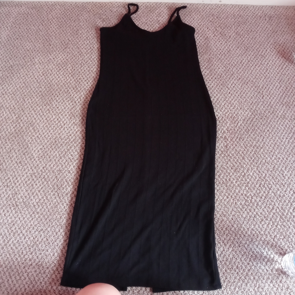 Black ribbed dress